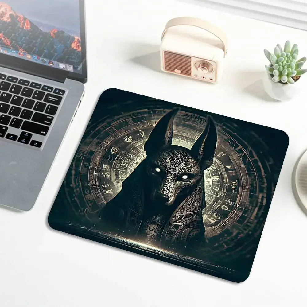 Alas Mouse Kecil Anubis Mesir  - Gaming Keyboard Egypt ulasan dan harga